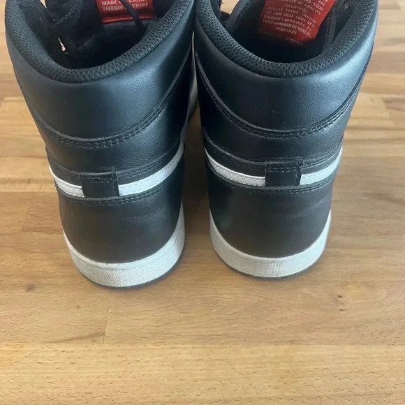 Air Jordan 1  High OG Ying & Yang - Picture 5 of 9